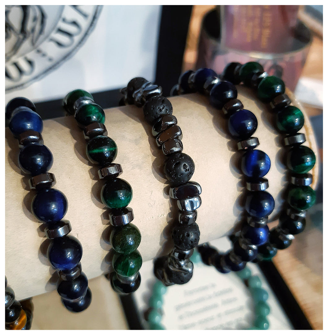 Très beaux bracelets masculins en perles