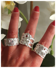 New Collection "MOON", inspirée de la Lune -  Très belle bague en argent 925 brossé & rhodié avec quartz blanc pur central