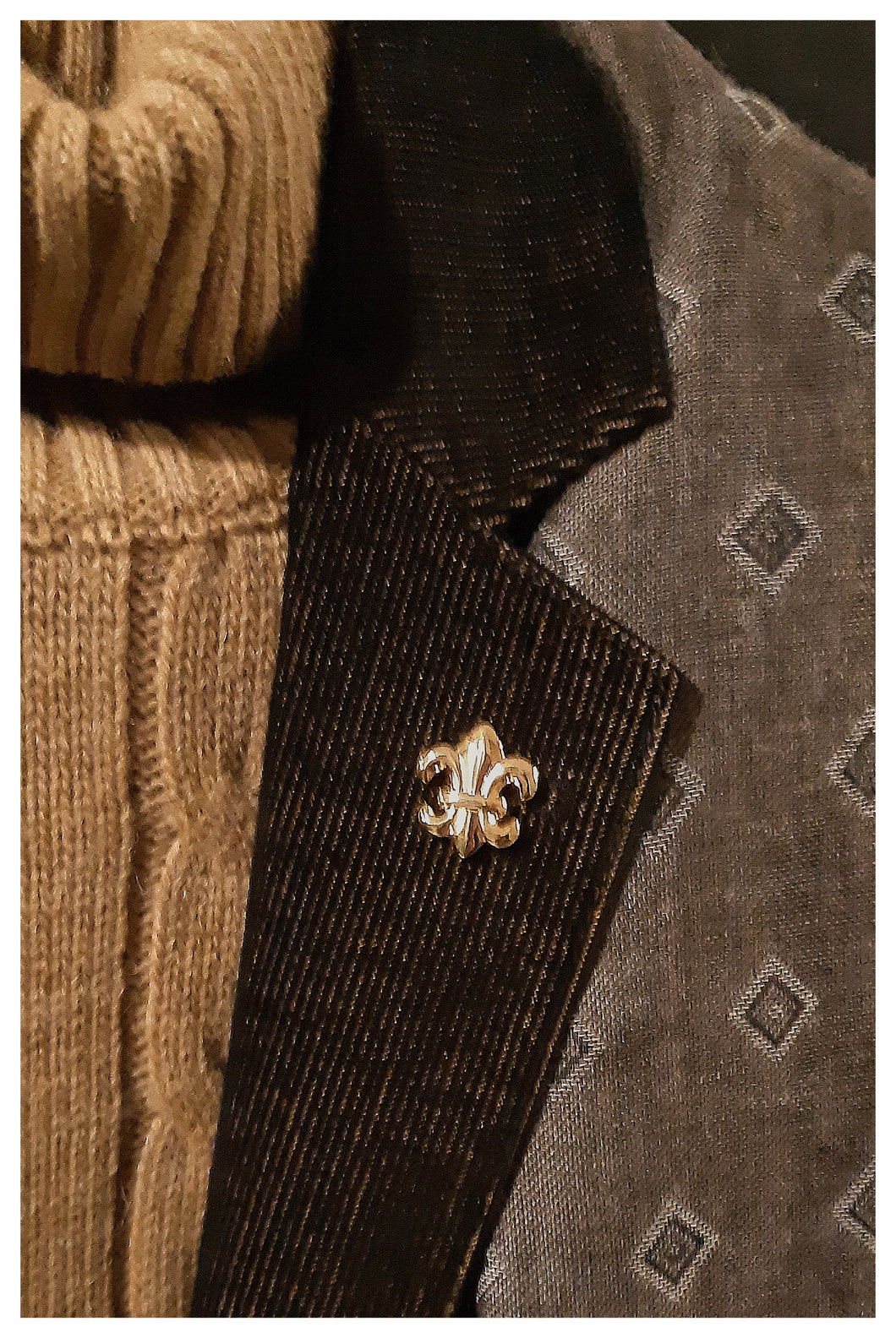 Pin's Fleur de Lys en acier inoxydable argenté ou doré