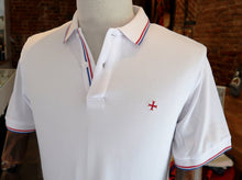 Polo blanc col bleu-blanc-rouge - Croix des Templiers brodée / Réassort 2025