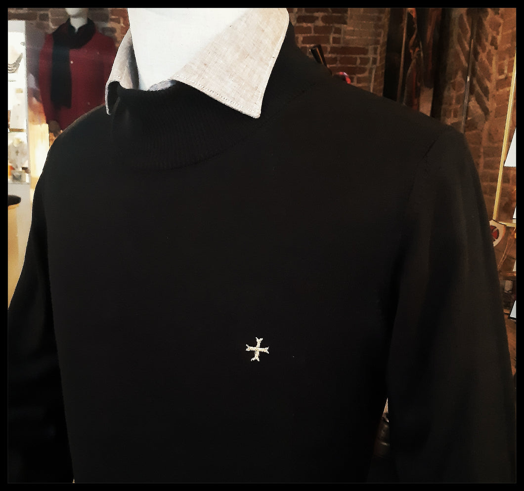 Pull noir col montant du S au 5XL - Croix de Templiers brodée de fil d'or - NEW