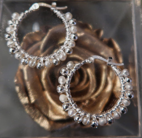 Boucles d'oreilles anneaux en argent avec perles naturelles - NEW