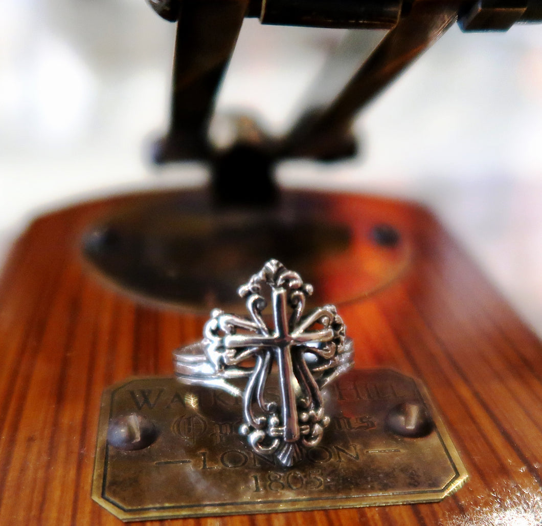 Très belle bague en argent 925 avec croix byzantine stylisée - Réassort 2024