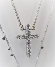 Croix en argent et zircons avec chaîne de 40 cm incluse - Réassort 2023