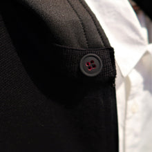 Gilet noir 85% coton zippé à capuche avec croix rouge brodée - NEW