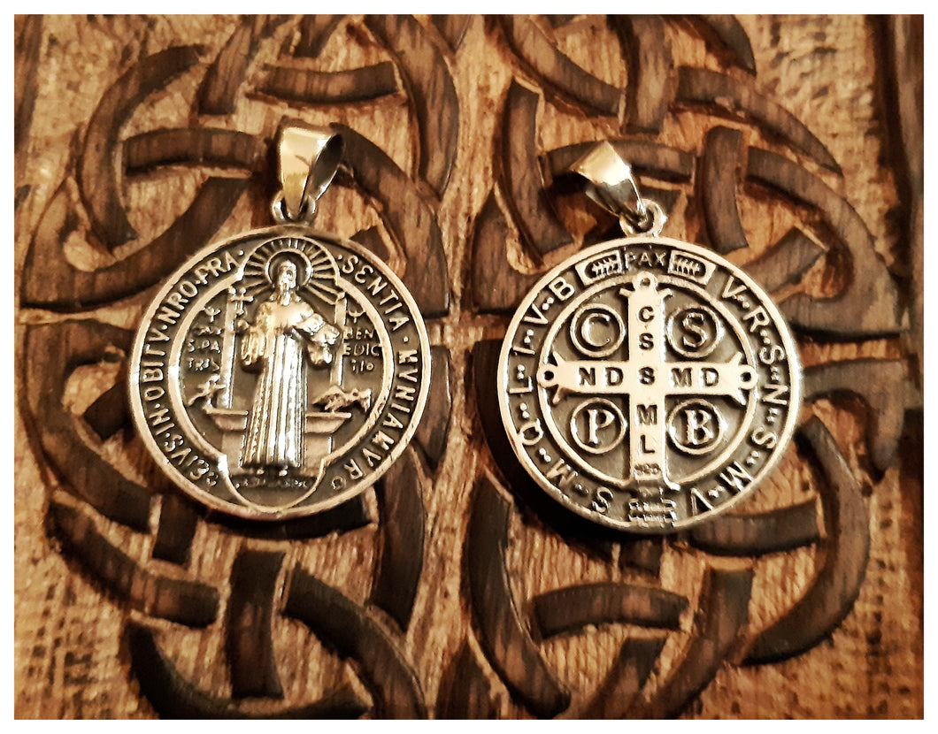 Authentique pendentif Saint-Benoît en argent 925 - Exclusivité