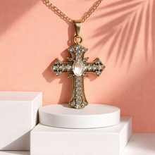 Croix baroque en inox doré & cristaux blancs - NEW