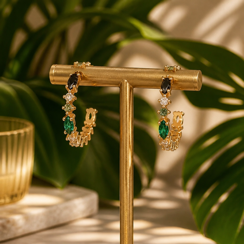 Précieux anneaux en vermeil sertis de péridots, onyx et cristal de roche