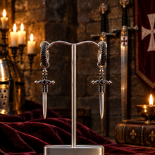Boucles d'Oreilles Épées Médiévales – Argent et Onyx Noirs