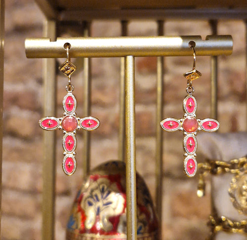 Boucles d'oreilles - Croix baroques en inox doré et émail rose - NEW