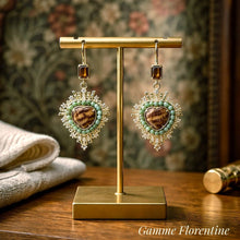 Très jolies boucles d'oreilles Sacré Coeur - Gamme Florentine - NEW