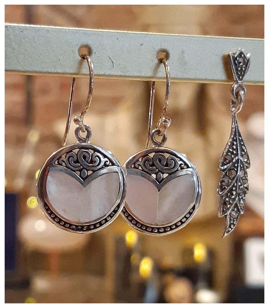 Boucles d'oreilles en nacre et argent 925 ciselé - NEW