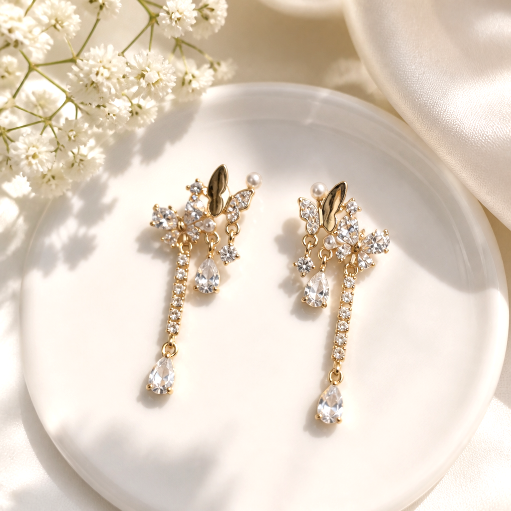 Magnifiques boucles d'oreilles Papillons - plaqué or & cristaux autrichiens