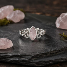 Bague celtique en argent 925 avec Triquetras et quartz rose