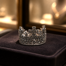 Bague Christ Roi en argent 925 et marcassites - Pièce unique