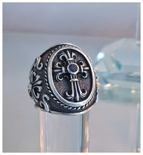 Splendide pièce unique - Chevalière Croix fleur de lys & iolite centrale - NEW