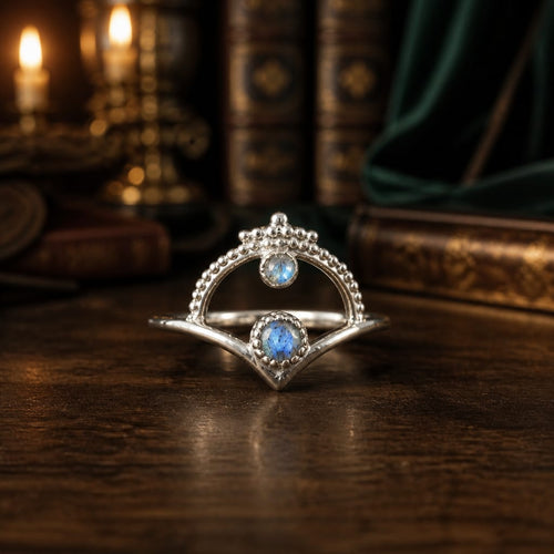 Bague Florentine raffinée avec labradorites bleues