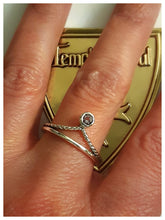 NEW - Bague médiévale fine en argent à double contour avec petite améthyste