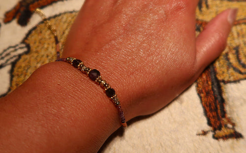 Très joli bracelet baroque florentin tons dorés et violet - NEW