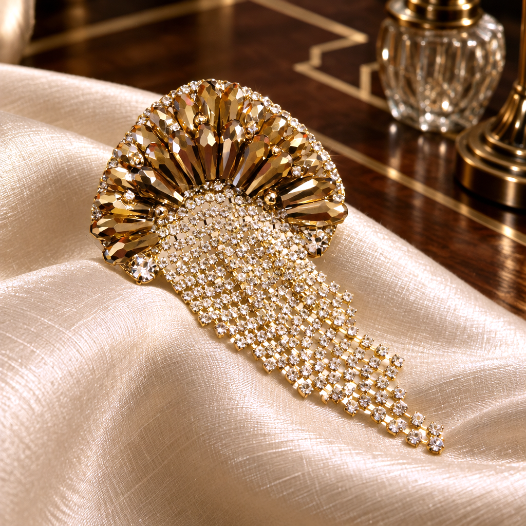 Broche Méduse – Cristaux Cognac & Cascade de Zircons
