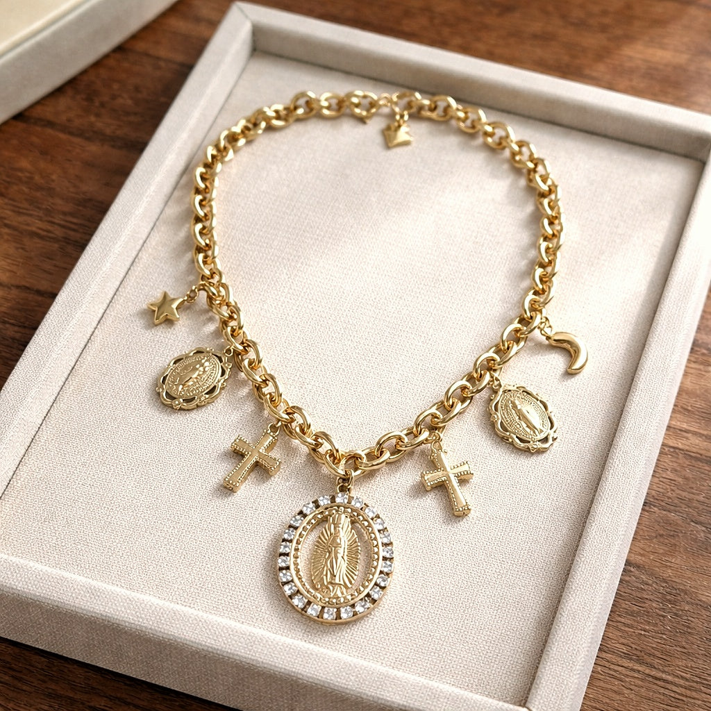 Vendus - Joli collier en inox doré avec breloques Sainte Vierge & croix - NEW