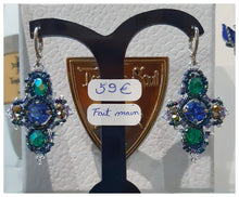 Boucles d'oreilles artisanales - Croix en perles / Faites main en Colombie - NEW