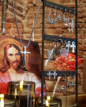 Croix latine en acier inoxydable d'une très belle simplicité avec chaîne  - NEW