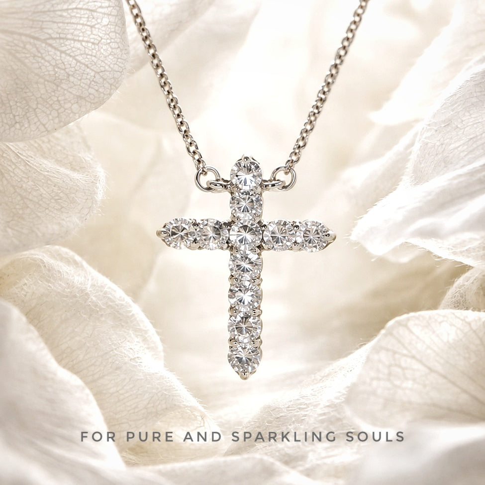 Croix en argent et zircons avec chaîne de 40 cm incluse