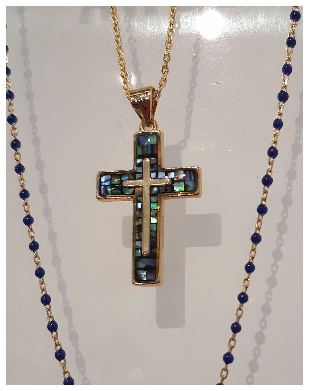 Très belle croix fantaisie avec nacre d'abalone - chaîne incluse - NEW