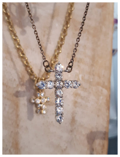 Croix en argent et zircons avec chaîne de 40 cm incluse - Réassort 2023