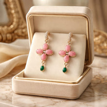 Réassort - Très jolies boucles d'oreilles Fleurs en inox doré & pierres roses naturelles - Gamme Florentine - NEW