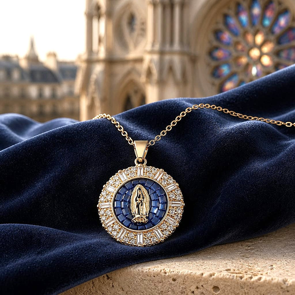 Pendentif baroque Notre Dame - plaqué or, zircons & violet irisé - NEW