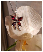 Pendentif elfique "Fleur Papillon" en argent avec très beaux grenats - NEW