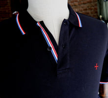 Polo bleu marine col bleu-blanc-rouge - Croix des Templiers brodée - Réassort 2024