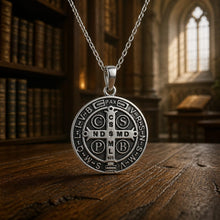 Authentique pendentif Saint-Benoît en argent 925  - Exclusivité