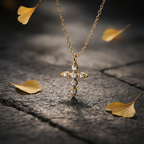 Chaîne avec croix en vermeil sertie de petits zircons - élégante & raffinée