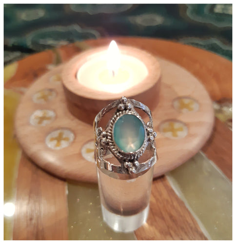 Bague en argent joliment travaillée avec très belle calcédoine taillée - Réassort 2023
