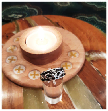 Anneau de Claddagh en argent 925 (mains, coeur, couronne)