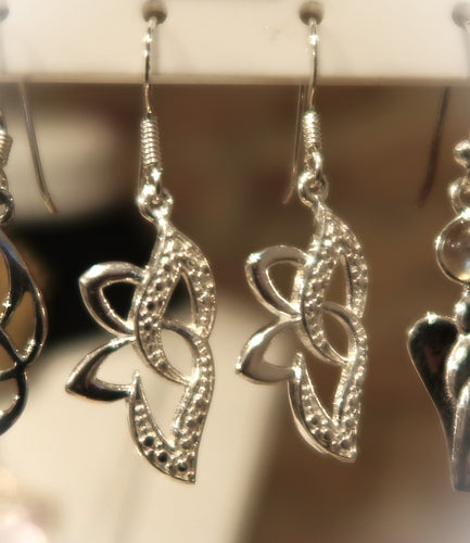 Très jolies boucles d'oreilles Elfiques en argent 925