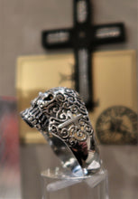 Bague crâne / skull "Memento Mori" en argent avec croix latérales - Collection permanente