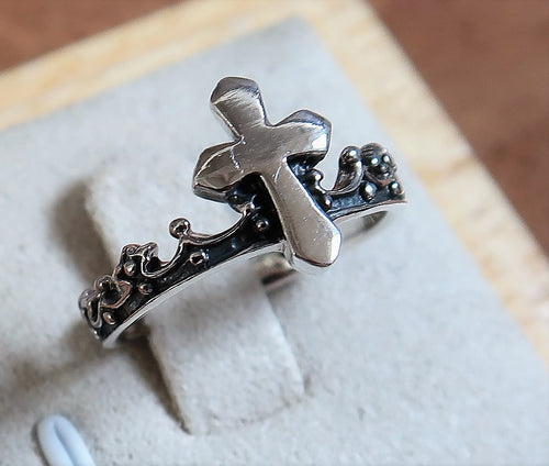 Bague en argent couronne & croix