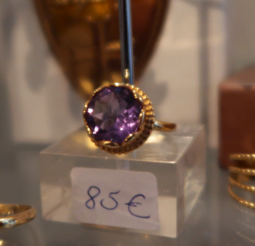 Bague en vermeil (or sur argent) avec très belle améthyste taillée