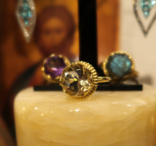 Très belle bague en vermeil (or sur argent 925) avec citrine taillée