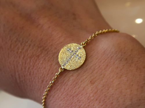 Bracelet raffiné en vermeil (or sur argent 925) avec croix centrale en zircons