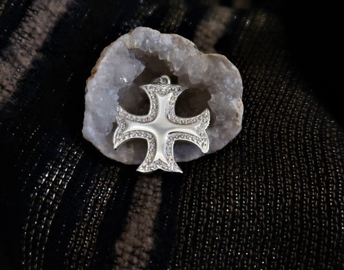 Croix des Templiers en argent et zircons - Collection 