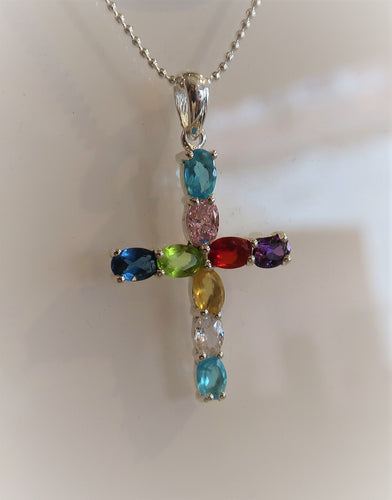 Croix en argent avec zircons de couleurs vives  