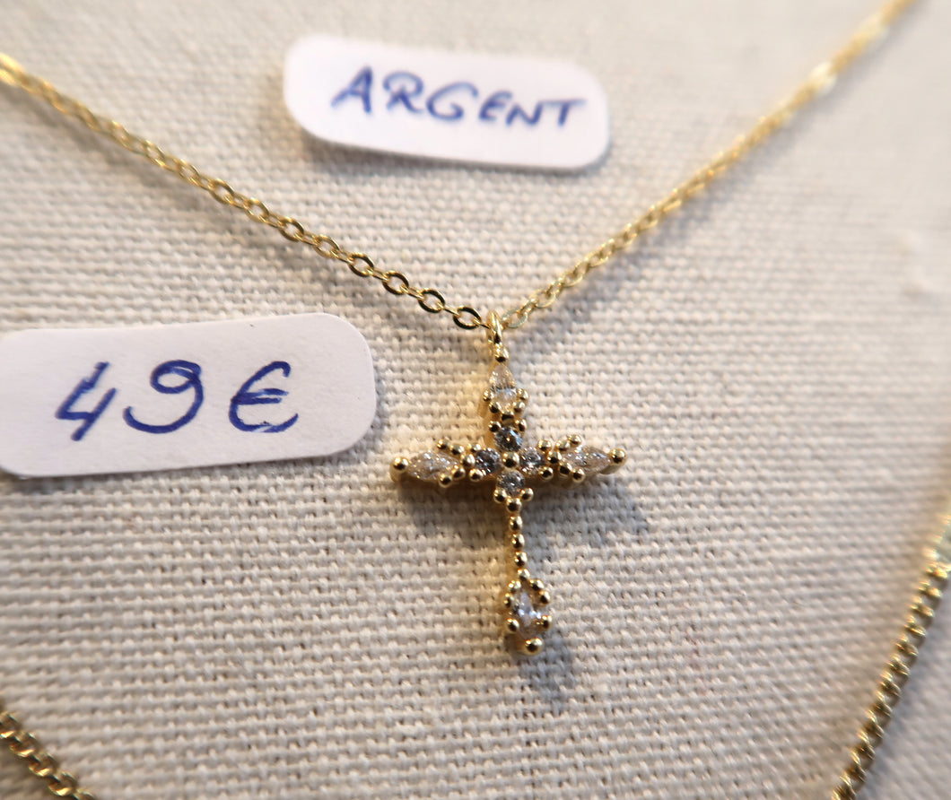 Chaîne en vermeil avec très belle petite croix en zircons - Réassort 2023