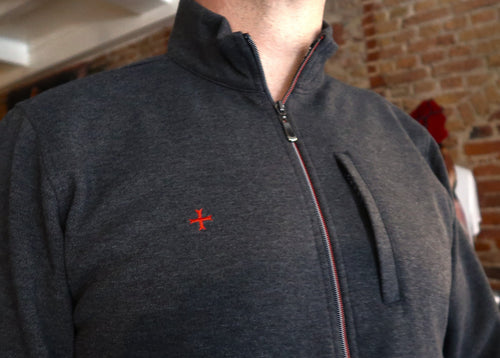 Gilet gris 100% coton zippé à poche latérale avec croix rouge brodée - NEW 2023