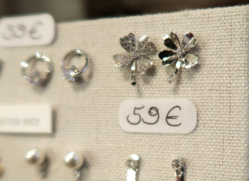 Boucles d'oreilles fleurs avec diamant de synthèse arificiel - New 2023